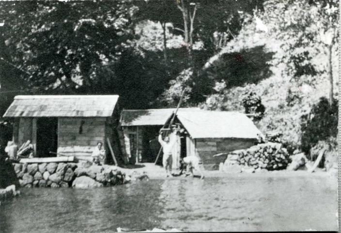 history-origin ▲ 創業当時の丸駒温泉
